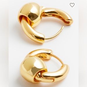 H&M Gold-Plates Hoop Earrings.